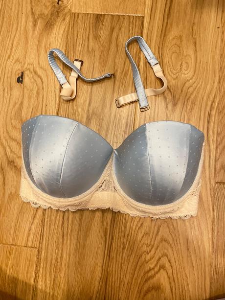 Podprsenka 70e, reserved,70e