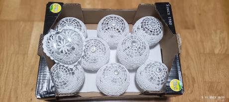 Háčkované gule biele,