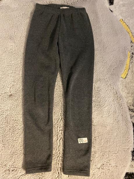 Predám dievčenské zateplené nohavice veľ.140-146cm, lewro,140