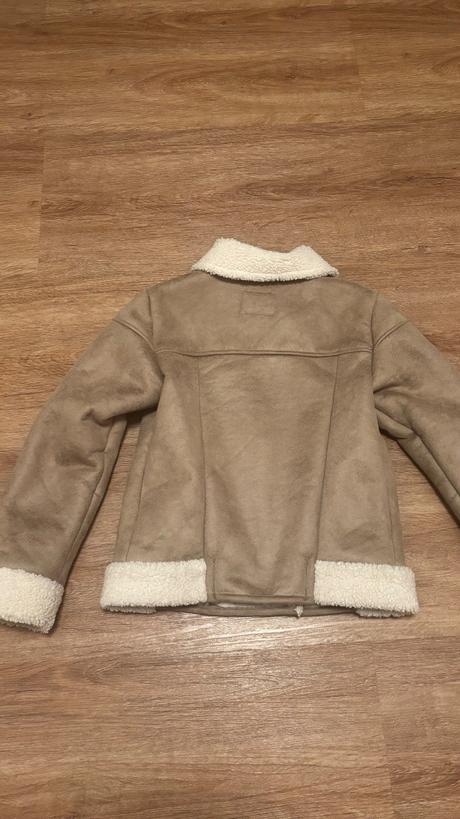 Kozusok, reserved,152