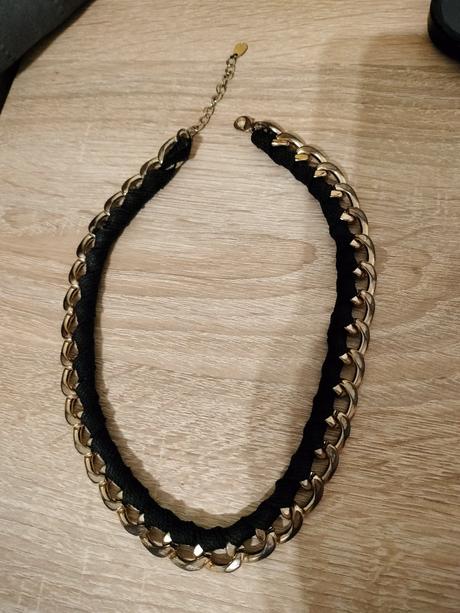 Bižutéria- náramky/náušnice/náhrdelníky/prstene, 