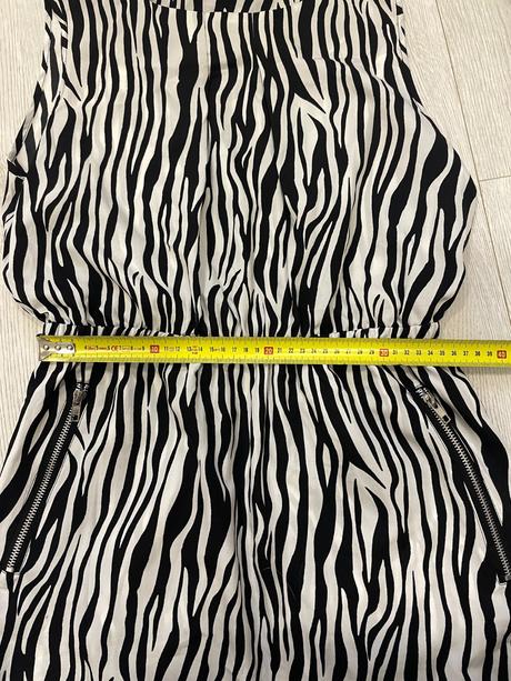 Šaty zebra, m