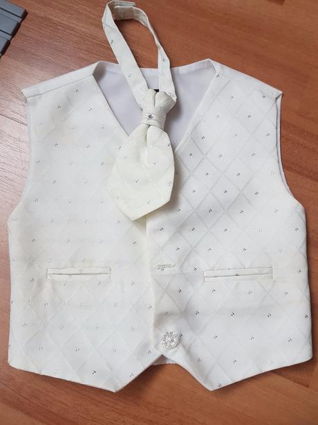 Slávnostný chlapčenský oblek, 86