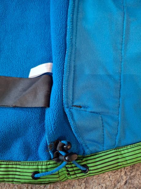 Sofshellova bunda výborný stav, lewro,152