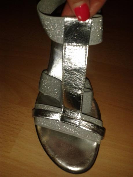 Strieborne sandalky, 37