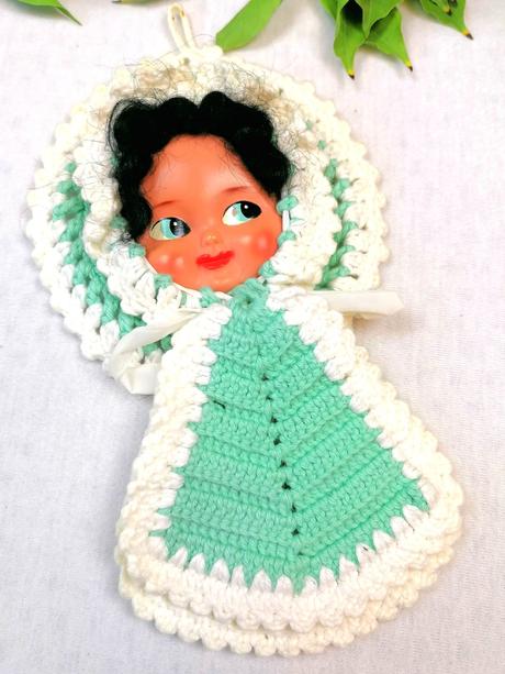 Háčkovaná bábika, 