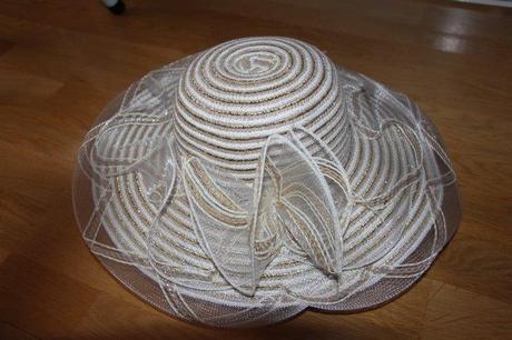 Klobúk pre parádnice, 140