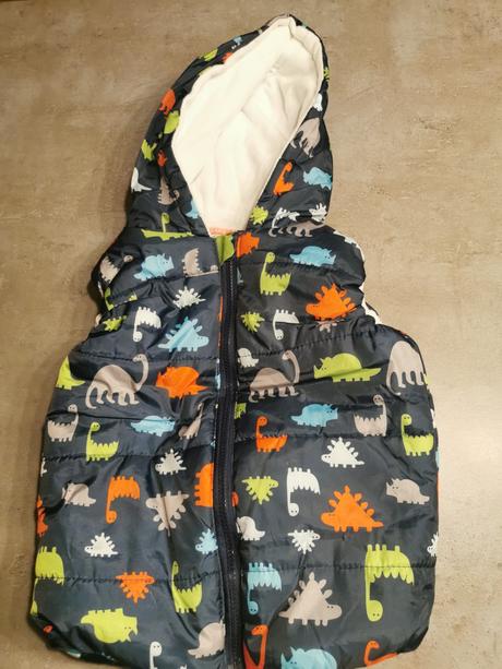 Vesta s kapucňou, 122