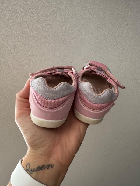 Sandálky biomecanics, 21