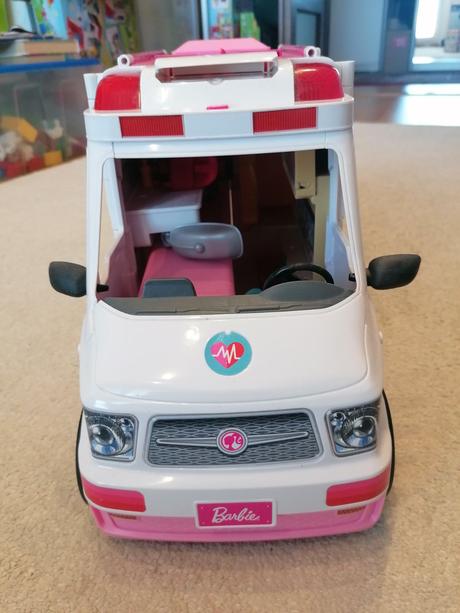 Sanitka barbie, 
