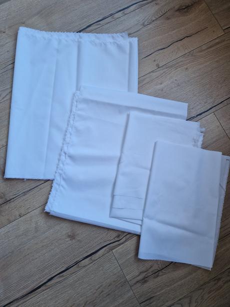 Biela šuštiakovina   4 kusy, 