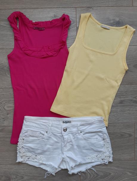 Biele sortky s perlickami, dromedar,l