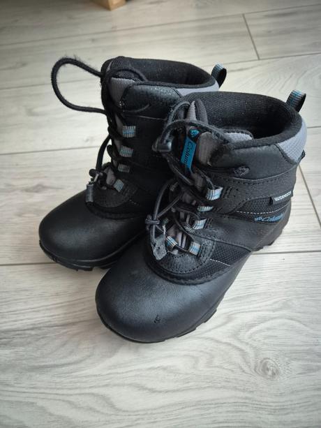 Snehule columbia, columbia,32