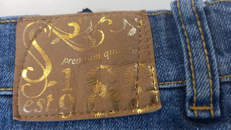 Rifľova sukňa so všitými kraťasmi, s