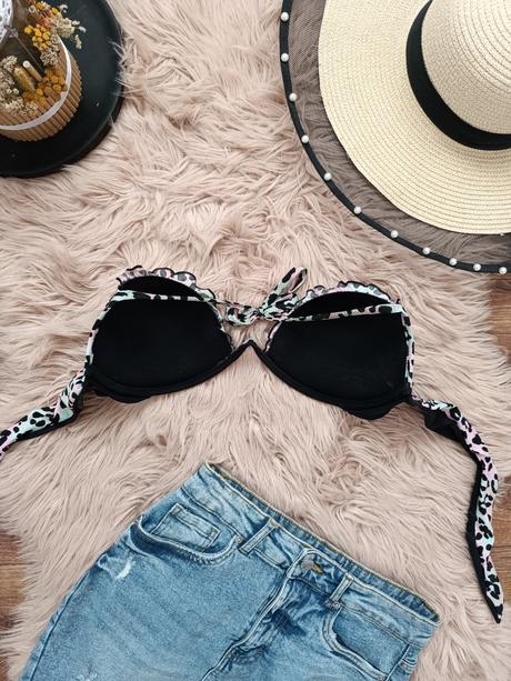 Farebný vrch plaviek, tezenis,m