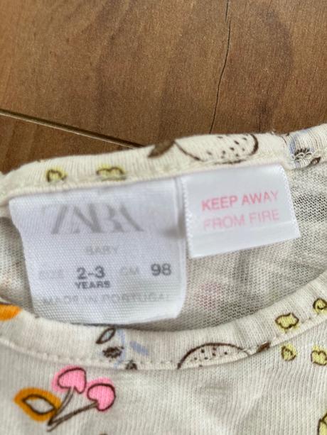 Kvietkované tričko, zara,98