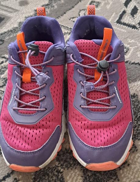 Sportove tenisky, 37