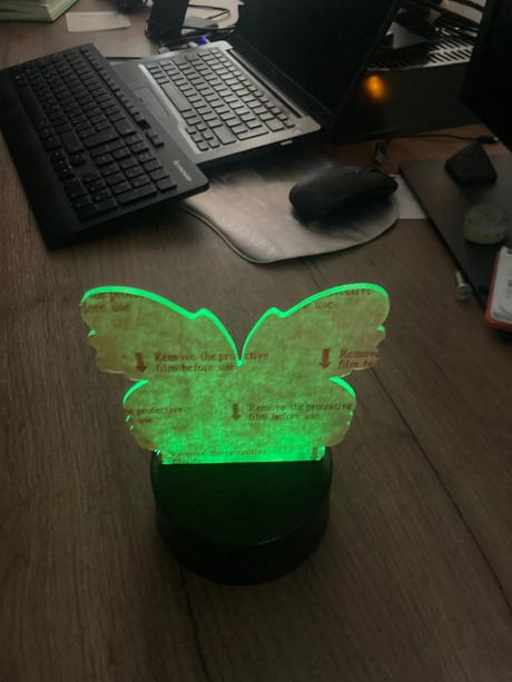 Nočná lampa motýľ, 