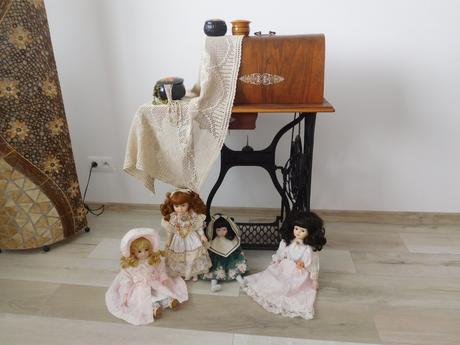 Starožitný šijací stroj značky royal-plne funkčný, 