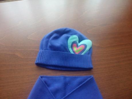 Súprava čiapka a šál de la prada, 98