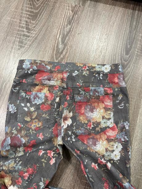 Only damske kvetinove nohavice m, only,m