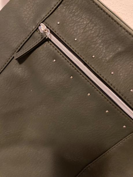 Kabelka - olivovo zelená, 