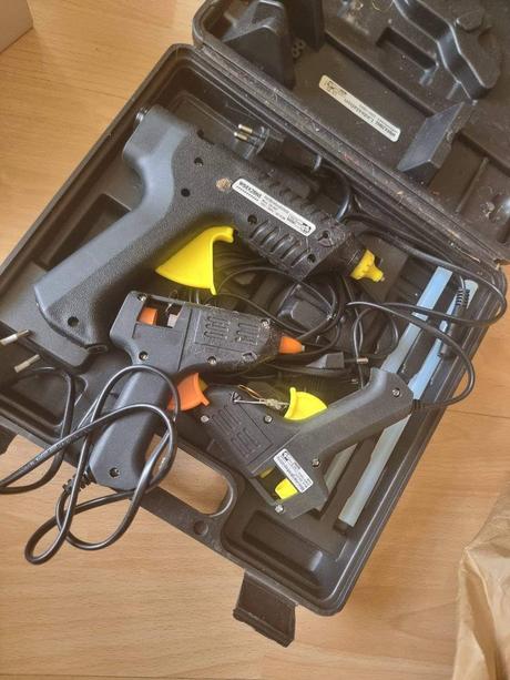 2x tavna pistol a napln,