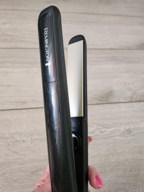 Žehlička na vlasy remington, 