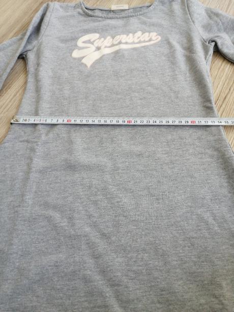 Dievčenské šaty, 134