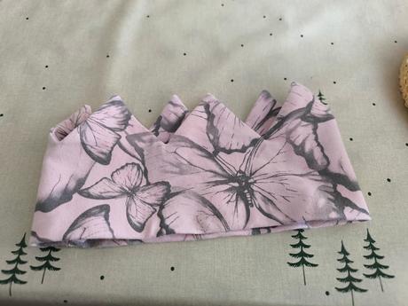 Čelenka - korunka, <50