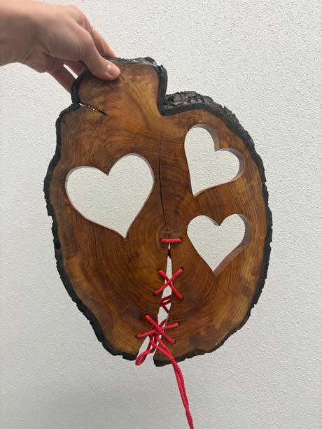 Drevená ručná dekoracia, 