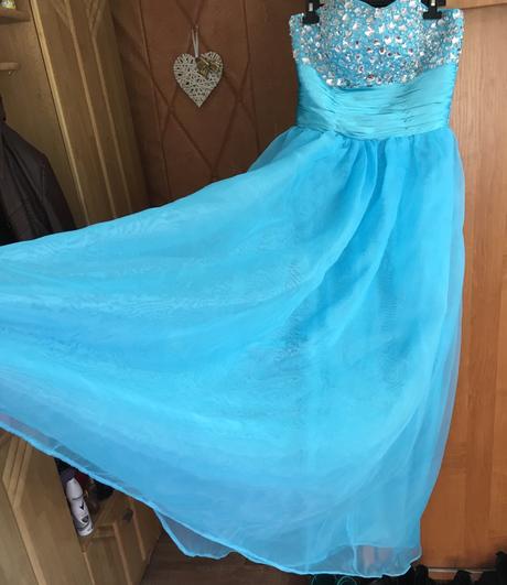 Spoločenské šaty, m