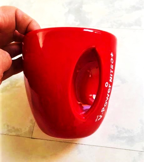 Zaujímavá šálka, 