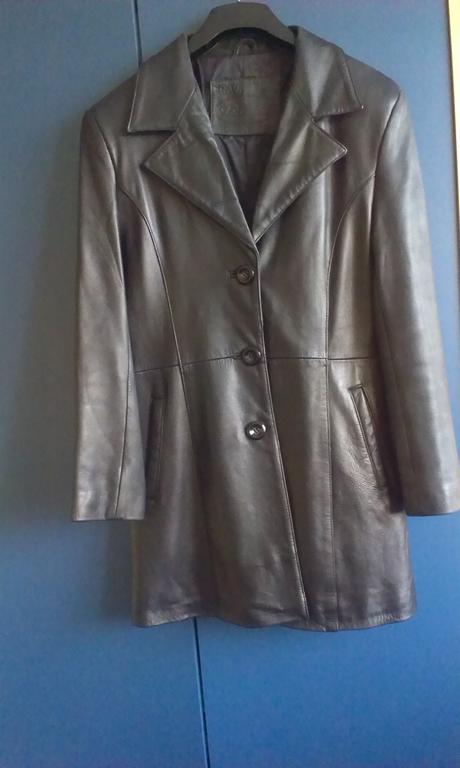 Čierna kožená bunda, s