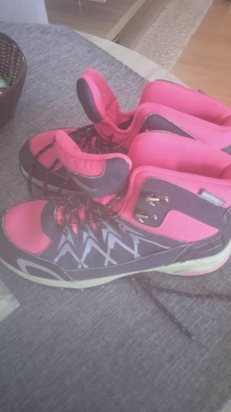 Pekne turistické topánky, 36