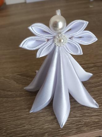 Biely anjelik ozdoba, 