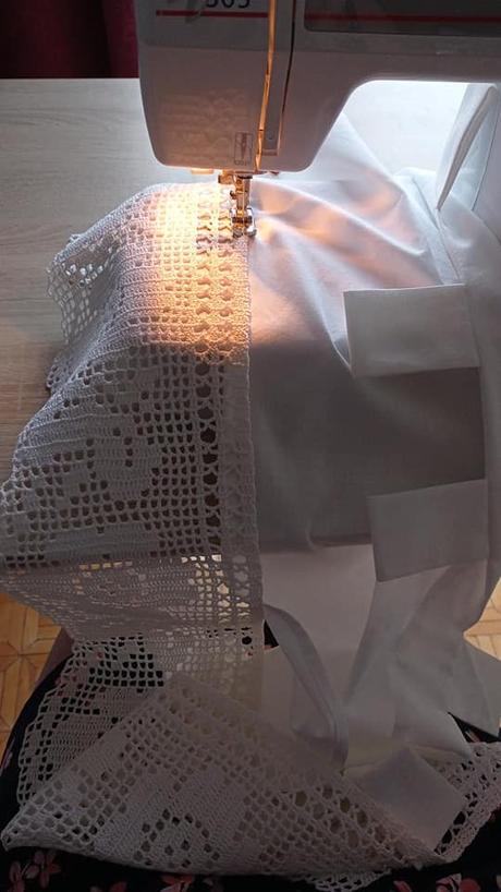 Háčkovaná vitrážka 4 ks,