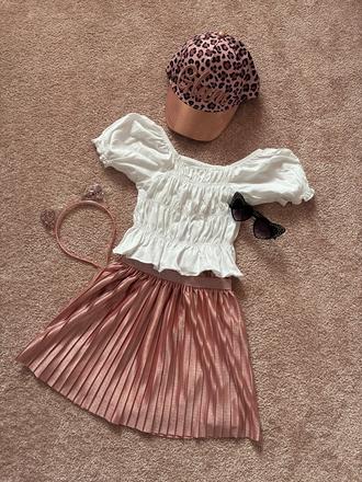 Ružovo- biely set, 110