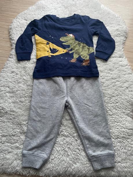 Suprava tricka a teplakov dino, carter's,80