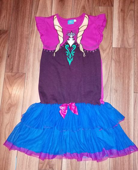 Saty anna, disney,158