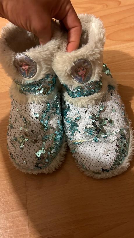 Papucky frozen 27-30, disney,27