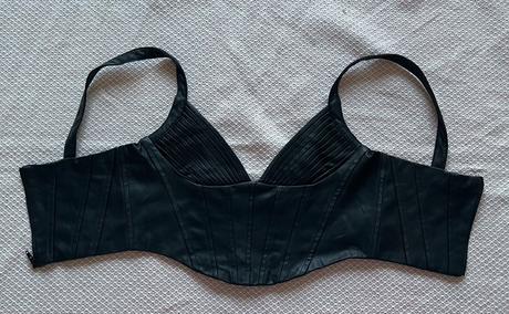 Čierny korzetový koženkový crop top, amisu, xs/34, amisu,xs