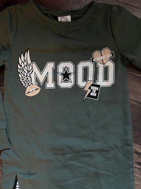 Mikinové šaty, 104