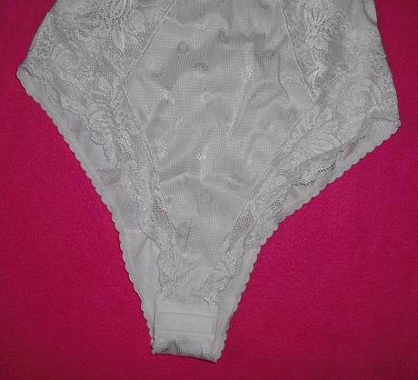 Talianske body krajkovane, s