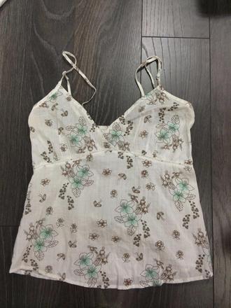 Biely top - kvetinkový, s