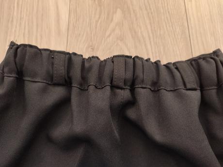 Spoločenské nohavice, 134