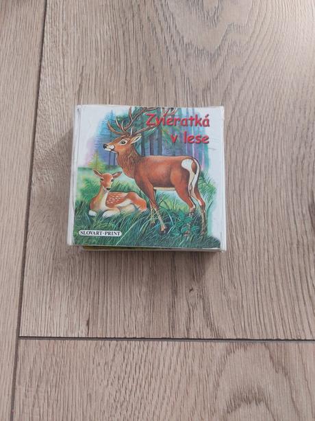 Leporelo zvieratká v lese,