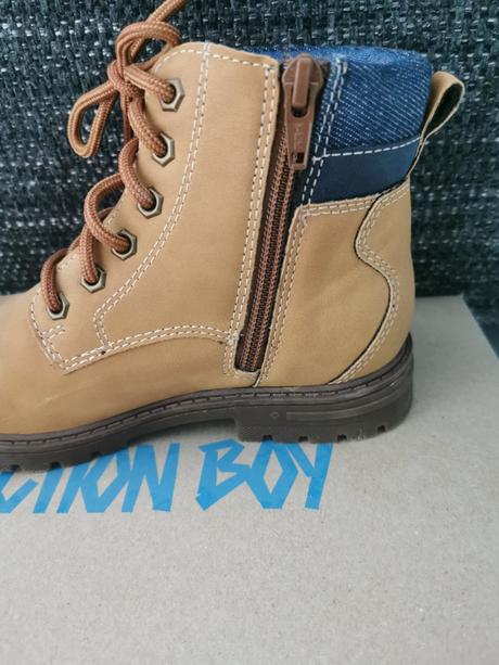 Topanky action boy, 31