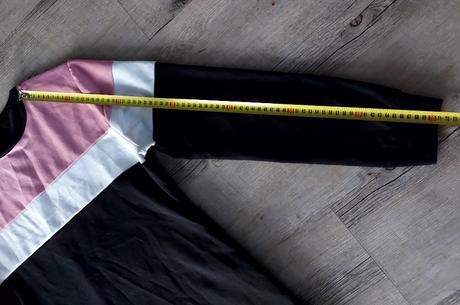 Čierno ružové šaty, 42