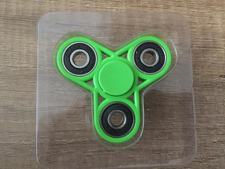 Fidget spinner 2x (cierny predaný),